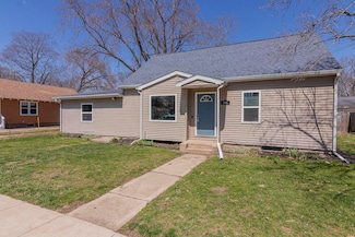 304 Fayette St, Augusta, MI 49012