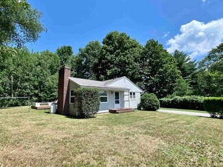15 Tolend Rd, Dover, NH 03820