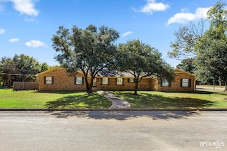 1701 E Spring St, Henrietta, TX 76365