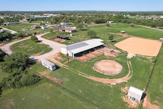 218 Eastwood Rd, Springtown, TX 76082