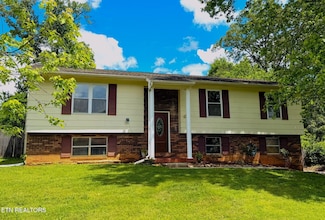 11043 Concord Woods Dr, Knoxville, TN 37934