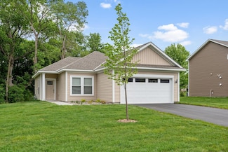 690 Aspen Ln, Montrose, MN 55363