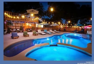 683 & 695 Albert St, New Braunfels, TX 78130