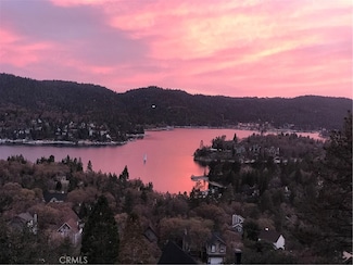 1321 Yellowstone Dr, Lake Arrowhead, CA 92352