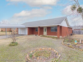 127 Saskatchewan Rd, Roland, OK 74954