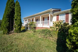 156 Short Ln, Jonesborough, TN 37659