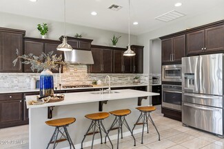 1063 E Holland Park Dr, Gilbert, AZ 85297