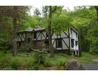 430 Grove St, Worcester, MA 01605