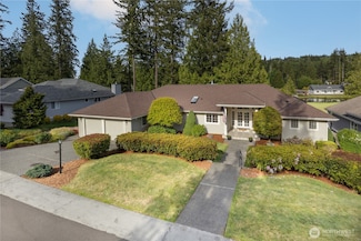 211 Greenview Ln, Port Ludlow, WA 98365