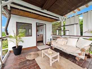 94-6351 Pele St, Naalehu, HI 96772