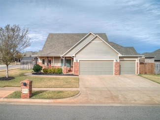 11125 SW 32nd St, Yukon, OK 73099