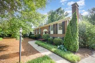 2800 Glen Burnie Dr, Raleigh, NC 27607