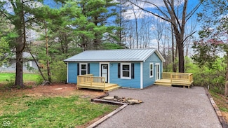 7469 Lion Dr, Nineveh, IN 46164