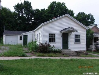 8 Mechanic St, Elba, NY 14058
