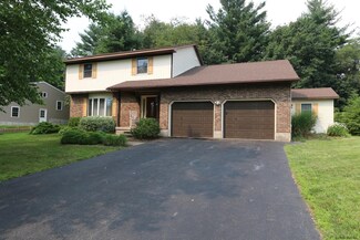 6235 Randomwood Dr, Schenectady, NY 12303