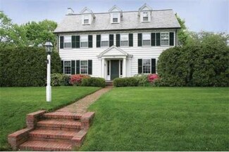 1801 Beacon St, Waban, MA 02468
