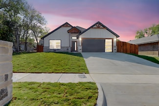 8255 Kender Ln, Fort Worth, TX 76108