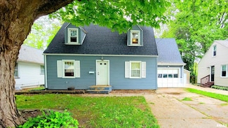 1711 W Gilbert Ave, Peoria, IL 61604