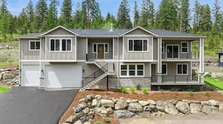 323 Skookum Rd, Lakeside, MT 59922