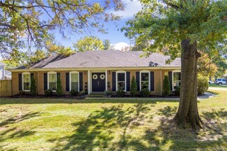 1802 Creekside Dr, Clarksville, IN 47129