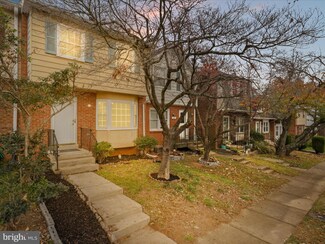 14855 Emberdale Dr, Woodbridge, VA 22193