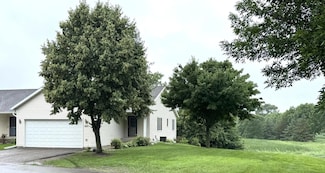 343 Perch Ln, Winsted, MN 55395