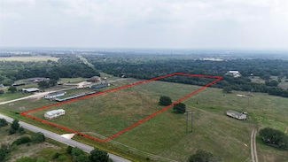 6015 Seawillow Rd, Lockhart, TX 78644