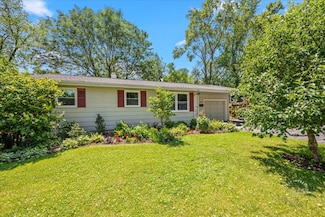 1607 Oak St, Saint Charles, IL 60174