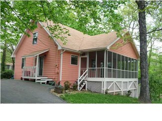 1612 Devlan Forest Ln, Signal Mountain, TN 37377