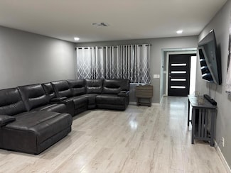 197 Sandpiper Ave, Royal Palm Beach, FL 33411