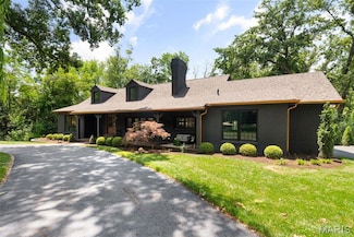 9 Sumac Ln, Saint Louis, MO 63124