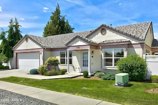 102 N 50th Ave, Yakima, WA 98908
