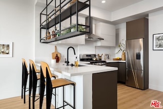 3833 Dunn Dr Unit 204, Culver City, CA 90232