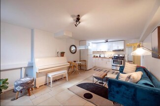 284 6th St Unit 1, Jersey City, NJ 07302