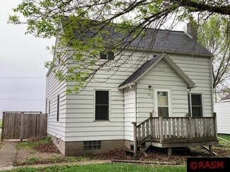 813 Water St SW, Sleepy Eye, MN 56085