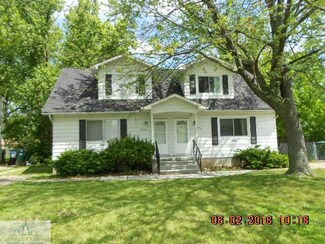 3330 W Holmes Rd, Lansing, MI 48911
