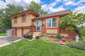 21465 W 180th St, Olathe, KS 66062