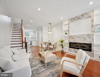 2124 Pierce St, Philadelphia, PA 19145