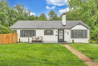 909 Lake Dr, Bedford, VA 24523