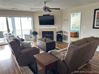 432 Regatta Bay Cir Unit 3B, Village of Four Seasons, MO 65049