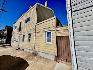 1332 Goettman St Unit 2, Pittsburgh, PA 15212