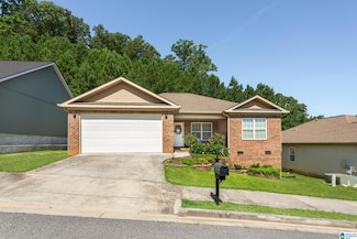 112 Lindy Ln, Oxford, AL 36203