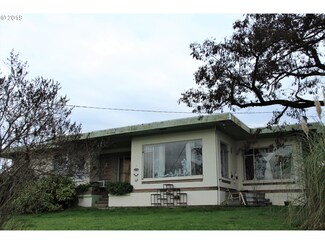 1962 Glenbrook Loop Rd, Riddle, OR 97469