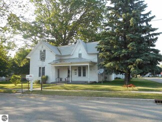 3881 E Rosebush Rd, Rosebush, MI 48878