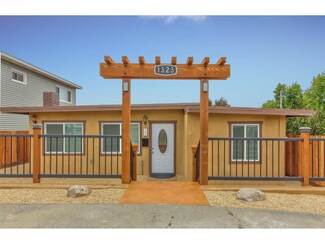 1323 Darwin St, Seaside, CA 93955