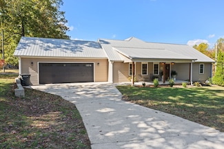 1517 Motlow College Rd, Normandy, TN 37360