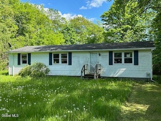 34 Village Ln N, Ticonderoga, NY 12883