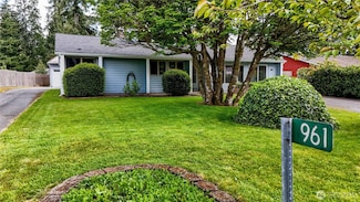 961 Robin Hood Loop, Forks, WA 98331