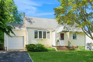 5 Berkley Blvd, Iselin, NJ 08830