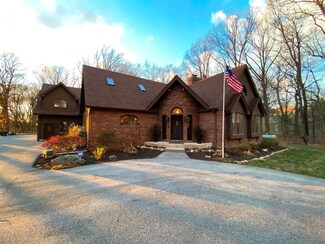 20482 Woodmar St, Lowell, IN 46356